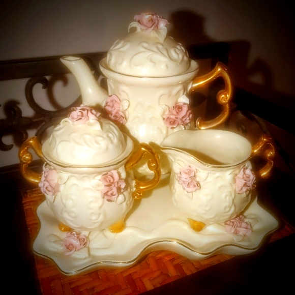 Tea Collection Other - Vintage Cracker Barrel tea set